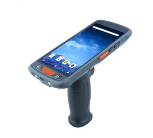 Dispositivo Móvil con Código de Barras Android PDA Industrial de 5.5 Pulgadas con Asa - Product Image 1