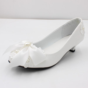 Nieuwe product boog dames witte grote maat bruiloft PU zachte noodle bruidsjurk bruid lage hakken dames schoenen - Product Image 1