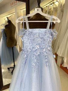 Nuovo Stile Abito da Fata Azzurro con Scollo Quadrato, Elegante Vestito Principessa con Spalline e Rete Bianca per Esibizioni di Bambini - Product Image 4