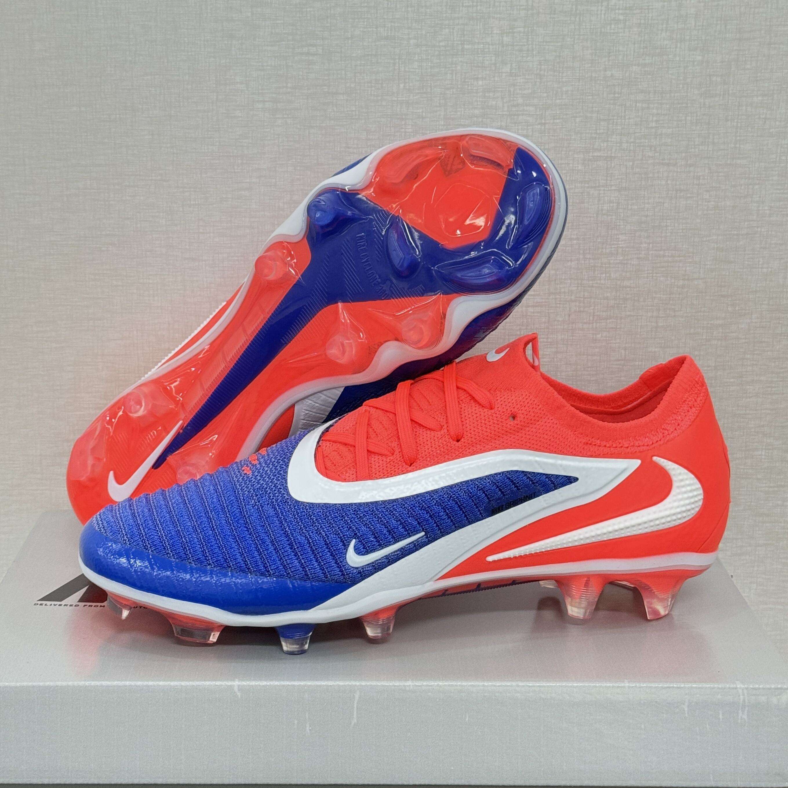 European Football Shoes High Quality Wholesale Available