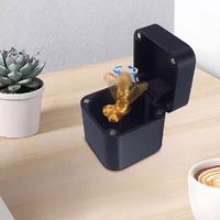 Boîte surprise amusante avec un doigt d'honneur |   Cadeau de farce pop-up imprimé en 3D pour Noël, Halloween et les blagues de bureau