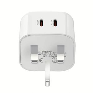 อะแดปเตอร์ชาร์จโทรศัพท์แบบติดผนัง รองรับ PD 20W 40W ชาร์จเร็ว สำหรับโทรศัพท์ 12 13 สีขาว ของอังกฤษ พร้อมพอร์ต USB-C คู่ - Product Image 1
