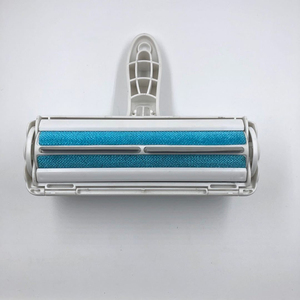 OEM/ODM personalizzato <span class=keywords><strong>autopulente</strong></span> riutilizzabile Pet rullo <span class=keywords><strong>spazzola</strong></span> ABS in plastica cane e gatto rimozione peli di gatto <span class=keywords><strong>spazzola</strong></span> per la pulizia del rullo per auto - Product Image 3