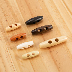 Yiwu Wintop personalizzato 2 fori forma oliva cucire in legno naturale bottoni a levetta per cappotto soprabito - Product Image 3