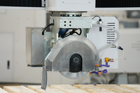 Machine automatique de découpe de dalle de pierre 4 + 1 Scie à marbre CNC avec fonction de changement de matériau