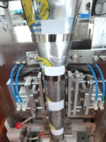 Machine d'emballage entièrement automatique pour le comptage et le conditionnement de vis, machine intégrée de comptage et de codage de vis pour quincaillerie