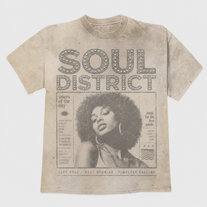 T-shirt graphique beige personnalisé avec lettres en strass, coupe ample vintage délavée, style streetwear, en coton épais pour femme - Product Image 1