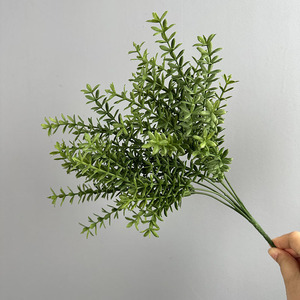 A-mazon Lot de fausses herbes vertes artificielles : Fougères aquatiques, Herbe de Milan, Herbe de la montagne, pour arrangements floraux de mariage et <span class=keywords><strong>d</strong></span>écoration intérieure - Product Image 5