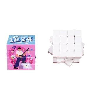 <span class=keywords><strong>Cubo</strong></span> <span class=keywords><strong>de</strong></span> <span class=keywords><strong>Rubik</strong></span> Personalizado Beckon 4x4 <span class=keywords><strong>de</strong></span> 6.2cm con Base Blanca, Impresión UV para Pintura al Óleo, Estilo Artístico, Logotipo, Regalo Promocional, Evento Corporativo - Product Image 1