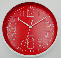 10 pouces de cadre de peinture et 3D nombre dorure à piles en plastique rond mouvement à quartz horloge murale