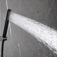 Système de douche contemporain noir mat en laiton avec pommeau pluie, bras flexible courbé, douchette multi-jets et mitigeur monocommande