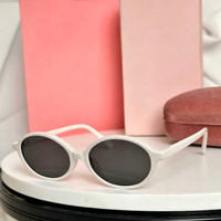 Lunettes de soleil rétro carrées à monture intégrale pour femmes et hommes, petites lunettes vintage tendance avec protection UV, marron, rose, champagne, gris