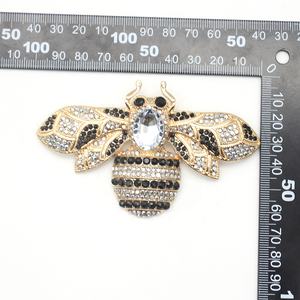 Joyería de talla grande personalizada, broches de moda de cristal con diamantes de imitación, broche de abeja para vestido de señora, broche al por mayor - Product Image 2