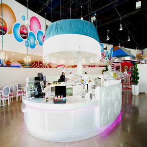 Thiết kế nội thất Cửa hàng kẹo bán lẻ đáng yêu với đồ nội thất trưng bày để bán cho trẻ em ngọt ngào - Product Image 5