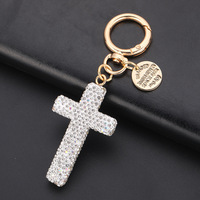 Porte-clés de voiture tendance et durable en cristal de quartz rose en forme de croix avec strass, marque THJA, vente en gros en Europe