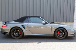 Voiture de sport de luxe décapotable d'occasion, 2 <span class=keywords><strong>portes</strong></span>, automatique, transmission intégrale, excellent état, performances turbo, design - Product Image 2