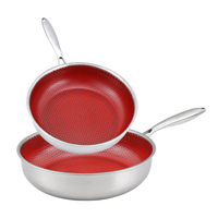 Poêle de cuisson à induction en acier inoxydable triple couche avec revêtement céramique nid d'abeille rouge antiadhésif sans PFOA/PFAS, compatible lave-vaisselle et four
