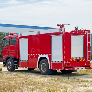 Nouveau <span class=keywords><strong>camion</strong></span>-citerne à mousse de sauvetage pour la lutte contre les incendies dans les usines minières, 8000L 4x2 Euro 5 Diesel SINOTRUK HOWO OEM - Product Image 3