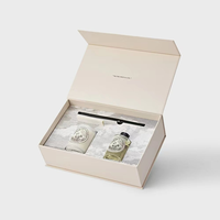 Boîtes d'emballage personnalisées pour bougies parfumées, couvercle rabattable, carton gris, doublure en satin, impression quadricolore