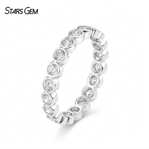 Anillo de Eternidad Starsgem de Oro Blanco de 14k con Diamantes Cultivados en Laboratorio de Corte Brillante Redondo de 1.2ctw y 2.5mm - Product Image 3