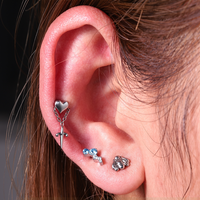 Piercing d'oreille en titane ASTM F136, style étoile, à dos plat, fileté intérieur, avec zircon, pour tragus, petit clou d'oreille à dos plat, pour mariage