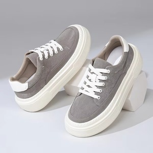 Zapatillas de Skate Vintage Grises de Lona, Zapatillas Casuales con Detalles Blancos en Dos Tonos, Suela de Plataforma Gruesa Multicapa, Zapatos para Hombre - Product Image 2