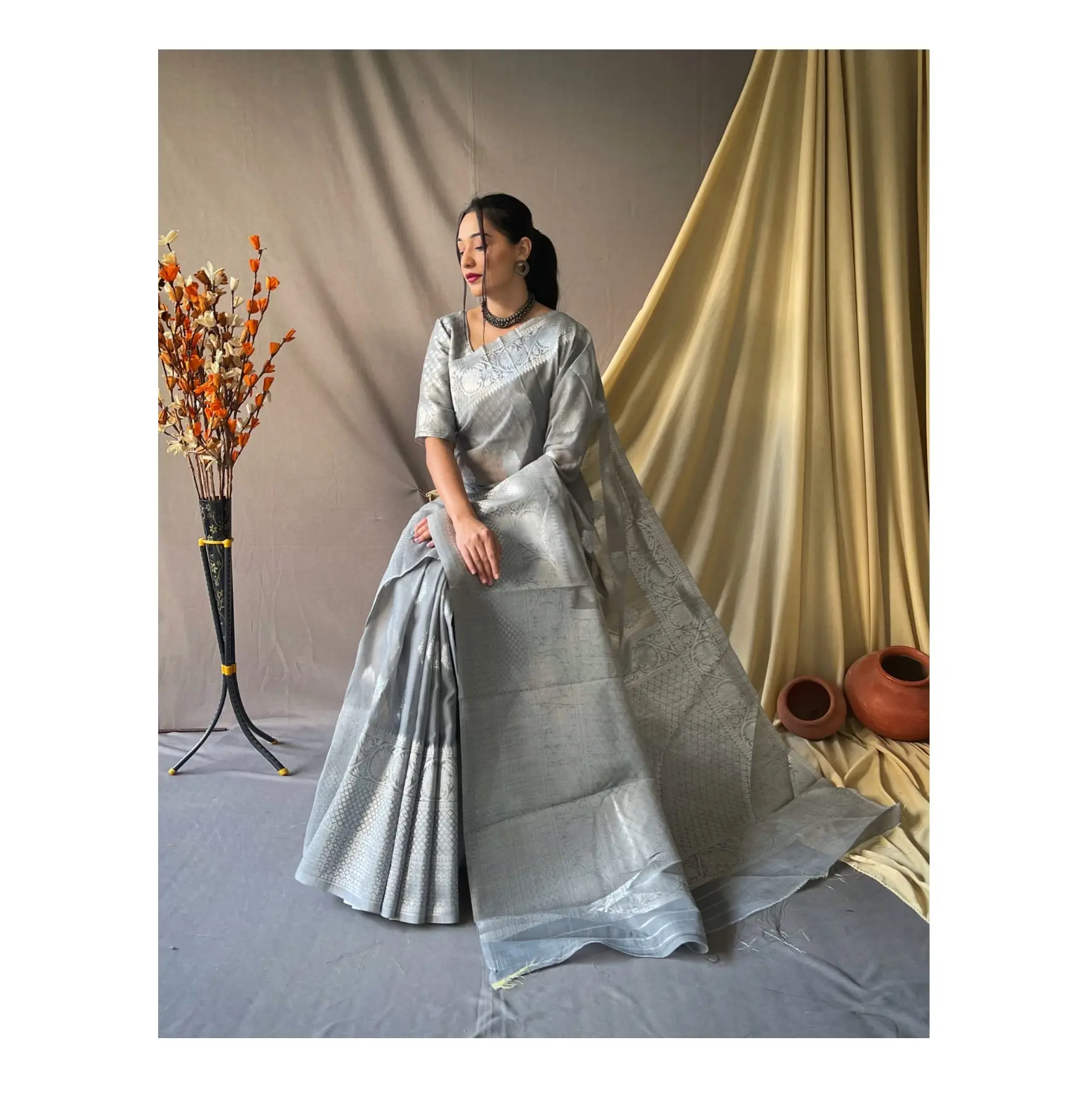 Sarees de seda com tecelagem zari, novo design moderno, sarees de seda com motivos de tecelagem por todo o lado de 12 polegadas da índia