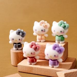Nouvel Arrivage Adorables Ornements de Bureau DIY Décoration Chat Floqué Assis Fille Accessoires DIY Figurines Jouets Cadeau - Product Image 3