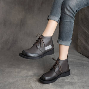 ฤดูใบไม้ร่วงและฤดูหนาว รองเท้าบูทหนังวัวสไตล์เรโทรสุดเท่ห์ รองเท้าบูทอังกฤษแบบผูกเชือก รองเท้าบูทมาร์ติน รองเท้าบูทส้นแบน - Product Image 4
