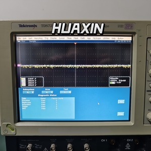 Tektronix TDS7254B - Osciloscopio Digital de Fósforo 2.5 GHz 20 GS/s usado hx - Product Image 1