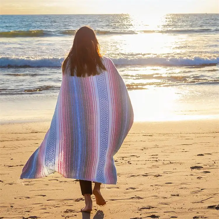 Wholesale Custom Cotton Falsa Blankets Woven Waterproof Beach Camping Towel Bulk Wool Mexican Blanket For Home Decor