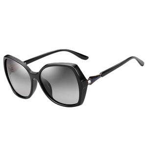 Veithdia Lunettes de soleil polarisées pour femmes, verres UV400 TAC, monture en plastique et métal, protection solaire pour la conduite, 73026 - Product Image 5