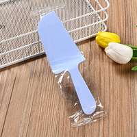 Lot de couteaux à gâteau jetables en plastique mat coloré pour la restauration, les événements, les pâtisseries et la découpe de desserts