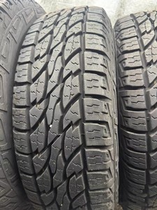 Pneu d'<span class=keywords><strong>occasion</strong></span> tout-terrain, démonté, bande de roulement claire, sans réparation, sans déformation, photo réelle, vente en gros pour pick-up, SUV, tout-terrain - Product Image 2