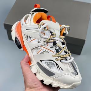 Zapatillas Deportivas Unisex de Alta Calidad Track 3.0 con Luces LED, Suela Gruesa Retro, Cuero Genuino, Transpirables para Exteriores - Product Image 6