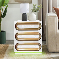 Table d'appoint LED intelligente, table de chevet moderne de luxe avec décoration en métal 3D pour la chambre à coucher, le salon, meubles