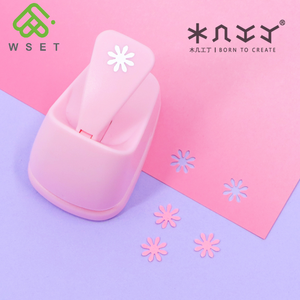 WEISHU LP-003 <span class=keywords><strong>Mini</strong></span> 1-Loch-Handwerkstanze Blume Herz Stern Papier 5,5x3,2x5,2cm DIY Handwerkzeug Unterstützt individuelles Logo OEM - Product Image 1