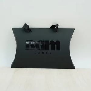 Caja de Papel Plegable con Forma de Almohada Personalizada, Asa de Papel Recubierto, Materiales Reciclados, Recubrimiento UV, Logotipo Personalizado Aceptado, 28x23x6cm, Negro - Product Image 5