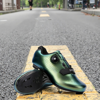 Nouvelles chaussures de vélo respirantes pour hommes et femmes, semelle rigide, système de blocage, pour le cyclisme sur route, en mesh, pour l'extérieur, avec maintien et absorption des chocs, marque OEM
