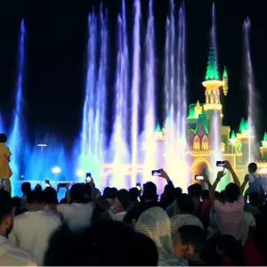 Волшебный музыкальный танцевальный фонтан в тематическом парке