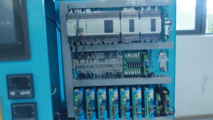 HX20EPL Machine d'application de boucle de stylo élastique semi-automatique Post-Press Fabricant de la prochaine génération de carnets et d'agendas à couverture rigide - Product Image 2