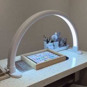 <span class=keywords><strong>Lampe</strong></span> de bureau LED grande taille 48W avec logo personnalisé, forme demi-lune, support lumineux, <span class=keywords><strong>lampe</strong></span> <span class=keywords><strong>UV</strong></span> de remplissage de 30 pouces pour salon de manucure - Product Image 1
