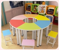 Bureaux et chaises de maternelle, assemblage flexible, bureaux colorés, bureaux et chaises pour les discussions à l'école primaire et secondaire