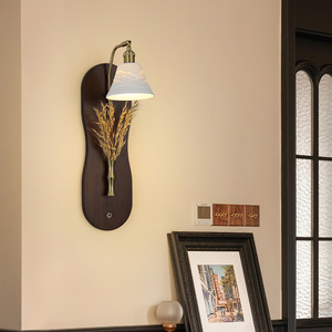 Lámpara de Pared Vintage Wabi Sabi con Pantalla de Vidrio Ámbar, Aplique de Madera Retro para Dormitorio, Decoración de Sala de Estar - Product Image 4