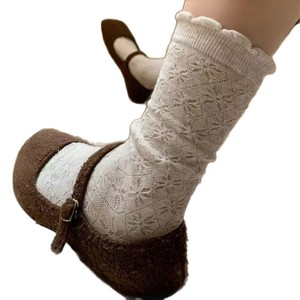 Chaussettes en dentelle pour femmes, motif floral, chaussettes fines et respirantes grises pour le printemps et l'été, pour jeunes de 18 à 40 ans - Product Image 4