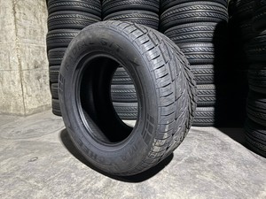 Neumático Radial Sin Cámara para Automóvil de Pasajeros 235/60R15, Precio de Fabricación de Calidad, Neumático para Todas las Estaciones - Product Image 3