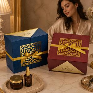 Boîte à vin de luxe personnalisée à double porte avec fermeture magnétique, doublure en ruban de satin et plateau blister - Product Image 1