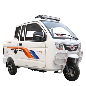 Tricycle motorisé fermé à essence blanc, prix fabricant, vitesse de 70 km/h et capacité de charge de 400 kg - Product Image 1