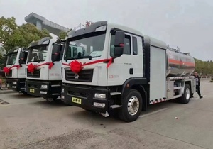 Autocisterna Sinotruk Howo da 15 m³ per Rifornimento Aereo in Miniere e Piste di Atterraggio Remote - Product Image 3