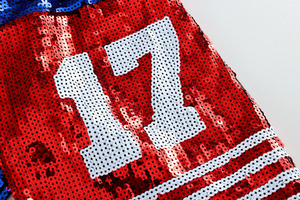 Venta al por mayor personalizado azul búfalo 17 borlas lentejuelas Jersey personalizado juego día flecos lentejuelas Tops - Product Image 4